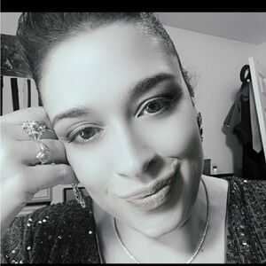 Meet your Posher, Leticia